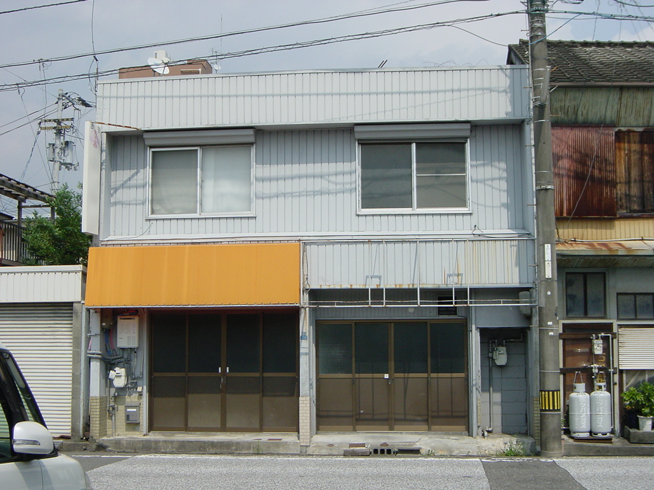 ■ 高知市洞ヶ島町／店舗付住宅　店舗＋2K