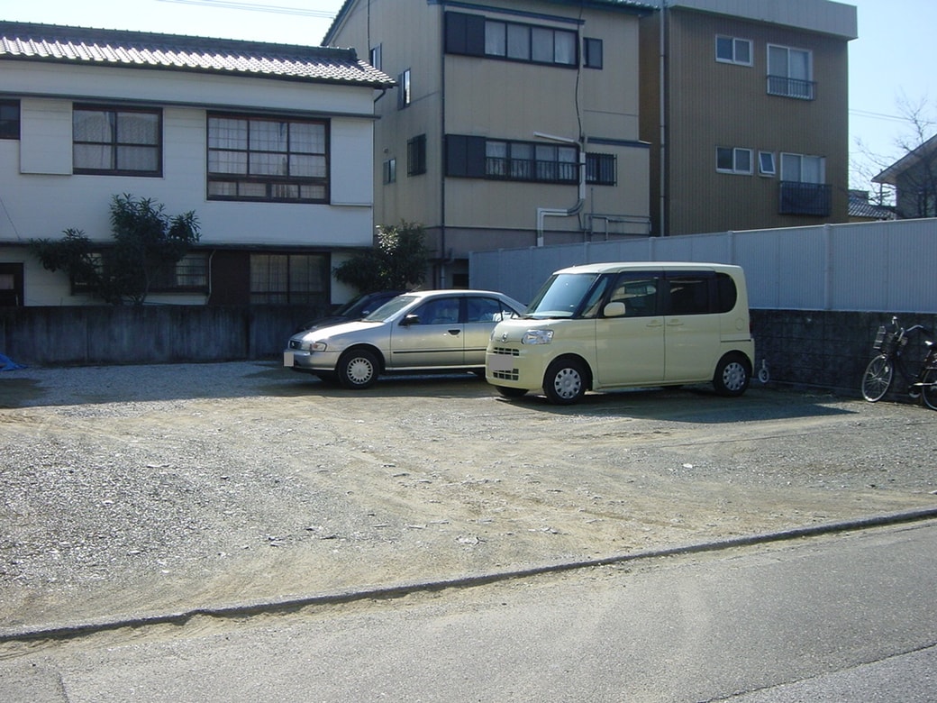 ■ 高知市伊勢崎町／駐車場